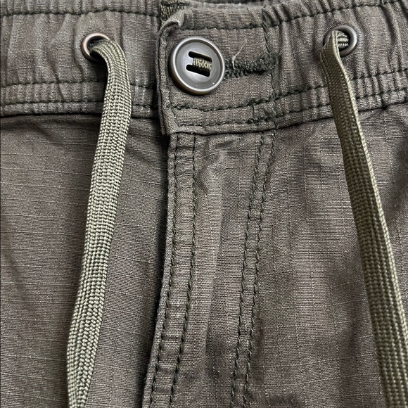Distillery Dark Olive Cargo Pants Size M - Picture 3 of 9